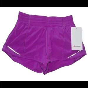 NWT Lululemon Hotty Hot Shorts 2.5” High Rise Size 6 Moonlit Magenta Women’s